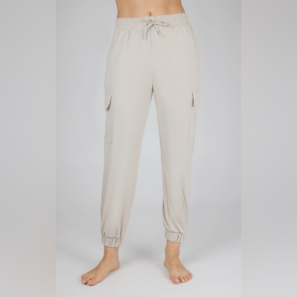 Yogalicious LUX CARGO JOGGER - Picture 1 of 6